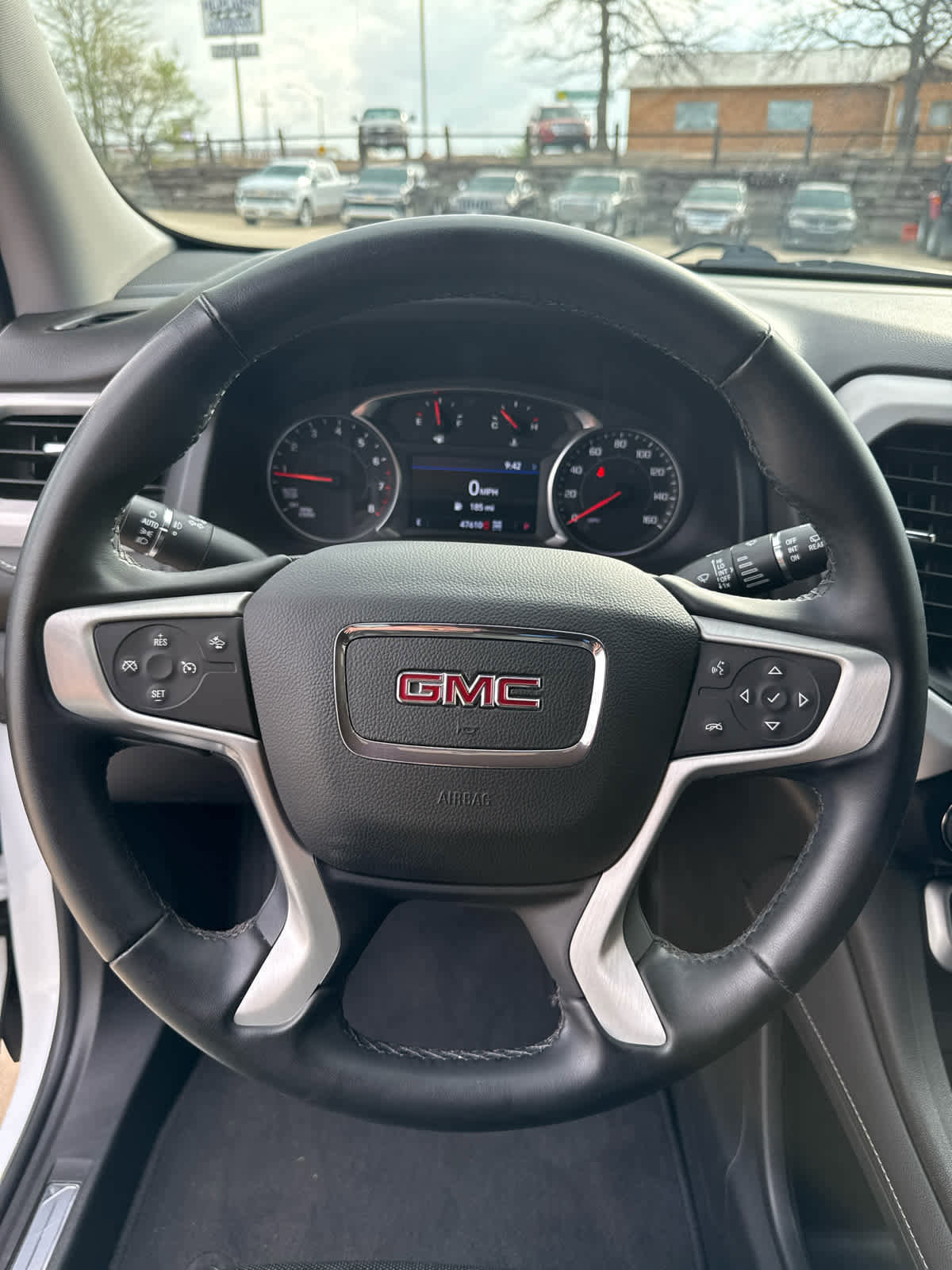 Used 2023 GMC Acadia SLT image 15