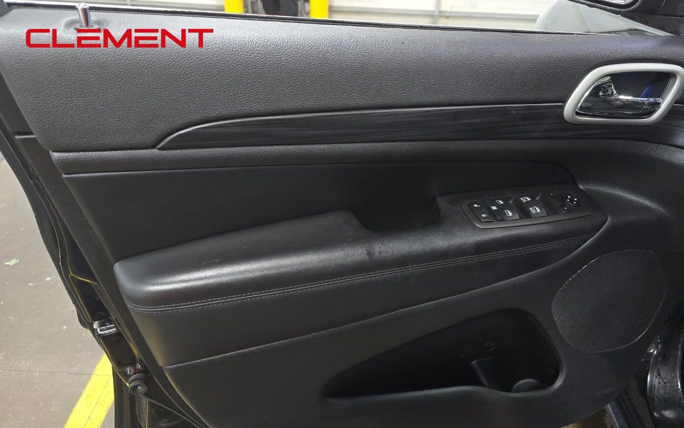 Used 2022 Jeep Grand Cherokee Laredo X image 13