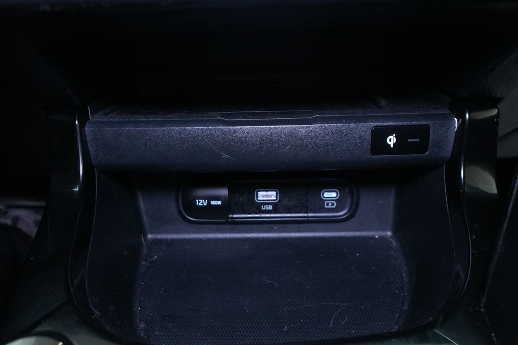 Used 2024 Kia Seltos EX AWD/4WD image 32
