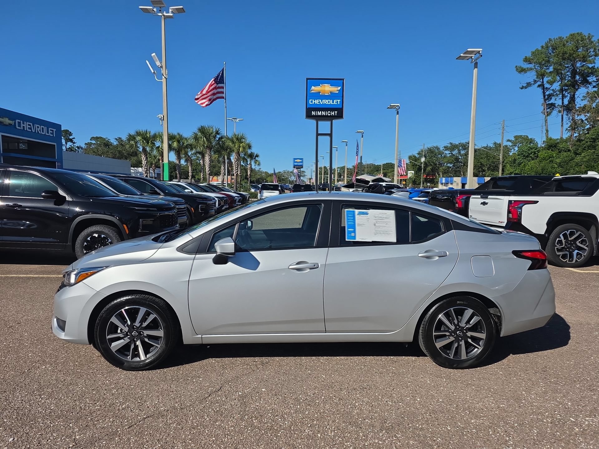 Used 2024 Nissan Versa SV FWD image 13