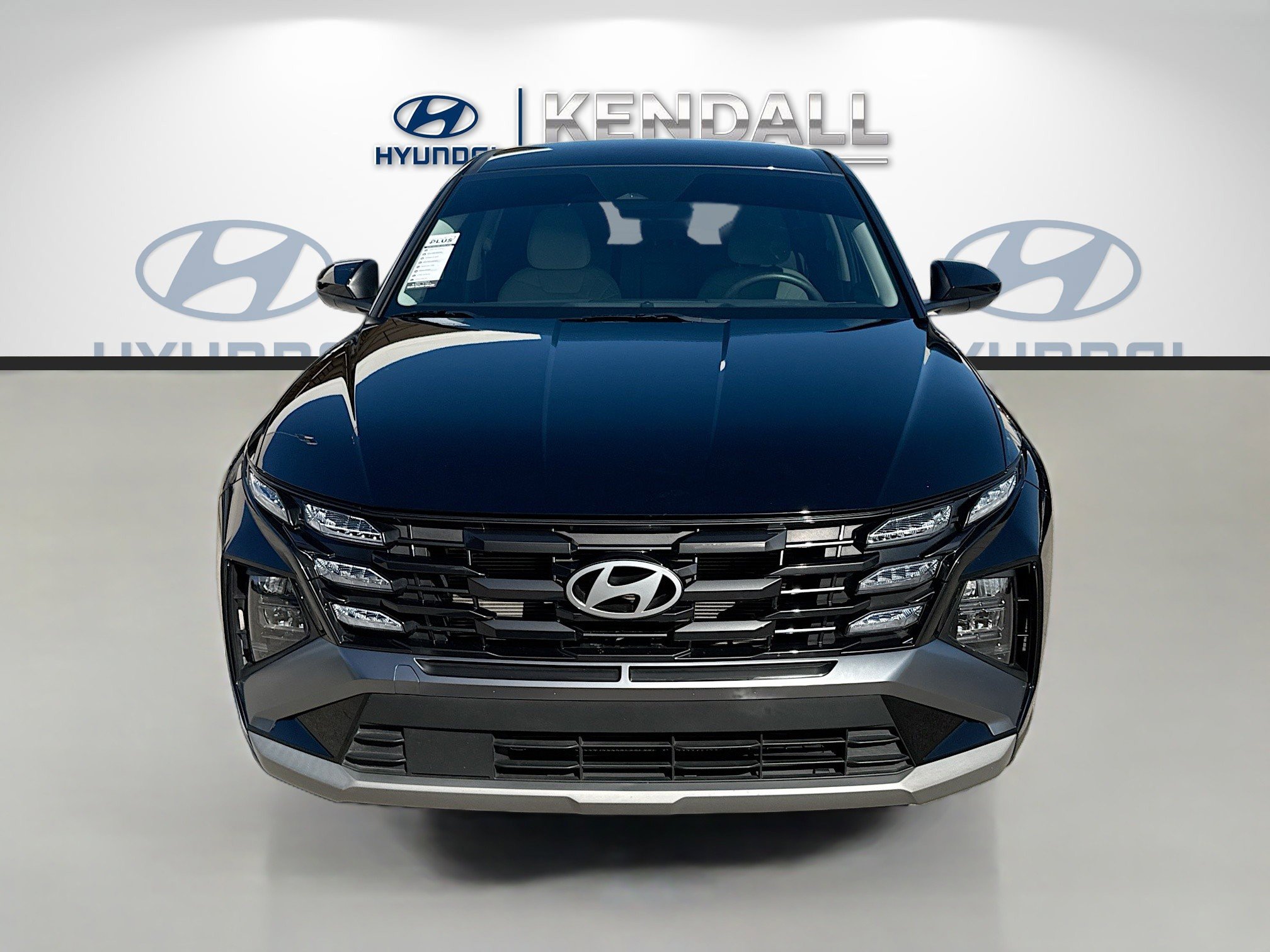 Used 2025 Hyundai Tucson SE image 2