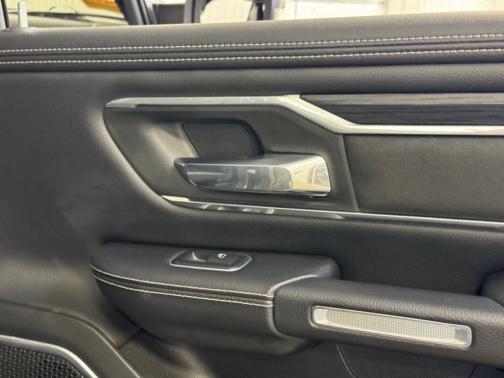 Used 2023 RAM 1500 Laramie AWD/4WD image 31