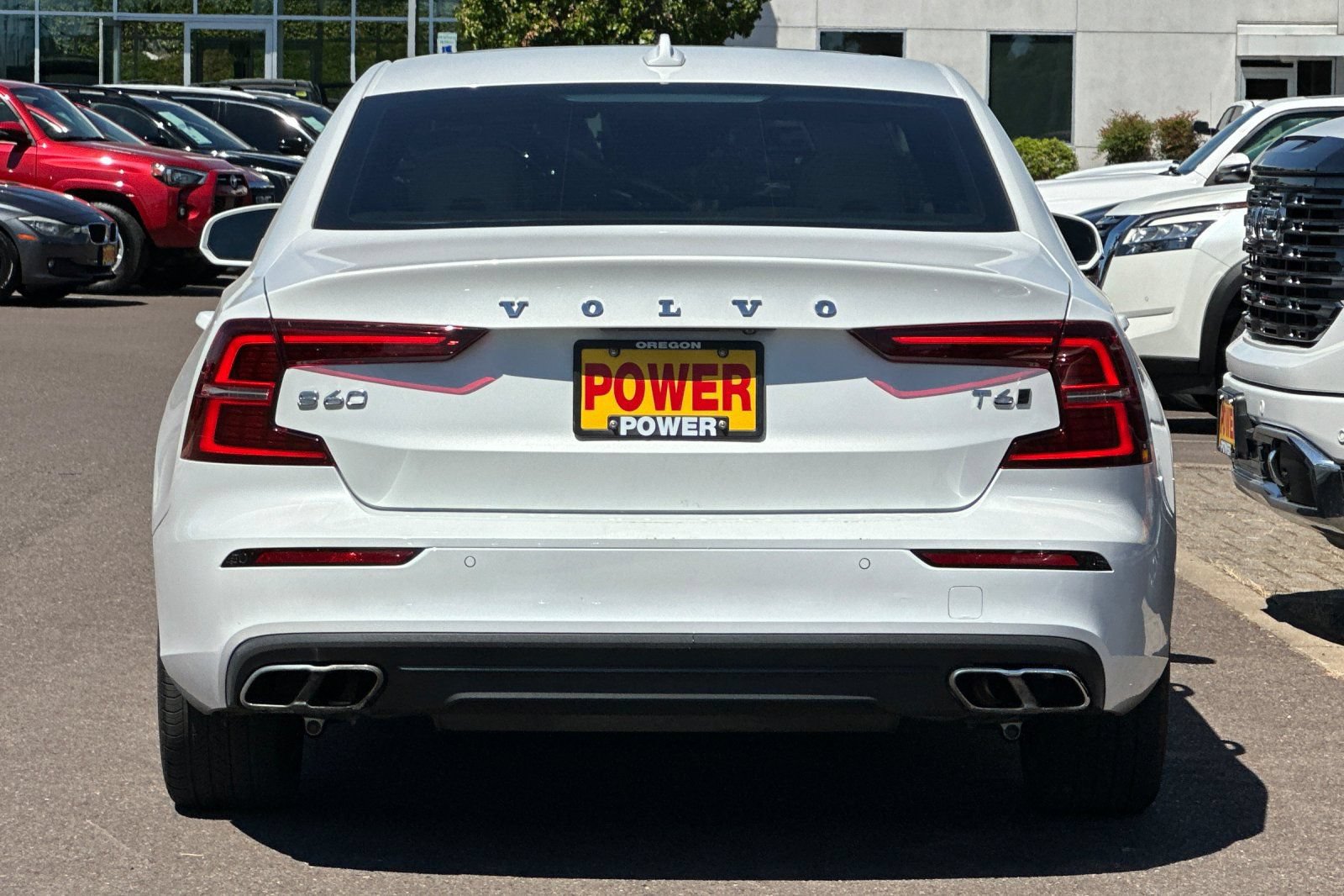 Used 2019 Volvo S60 T6 Momentum w/ Multimedia Package AWD/4WD image 5
