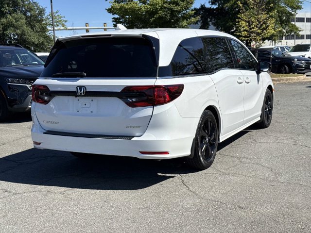 Used 2023 Honda Odyssey Sport image 2