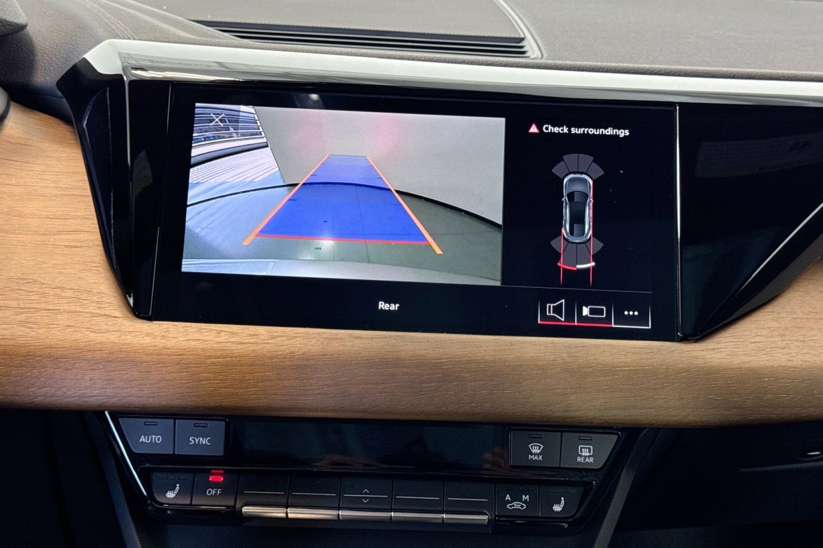 Used 2022 Audi e-tron GT Premium Plus AWD/4WD image 14