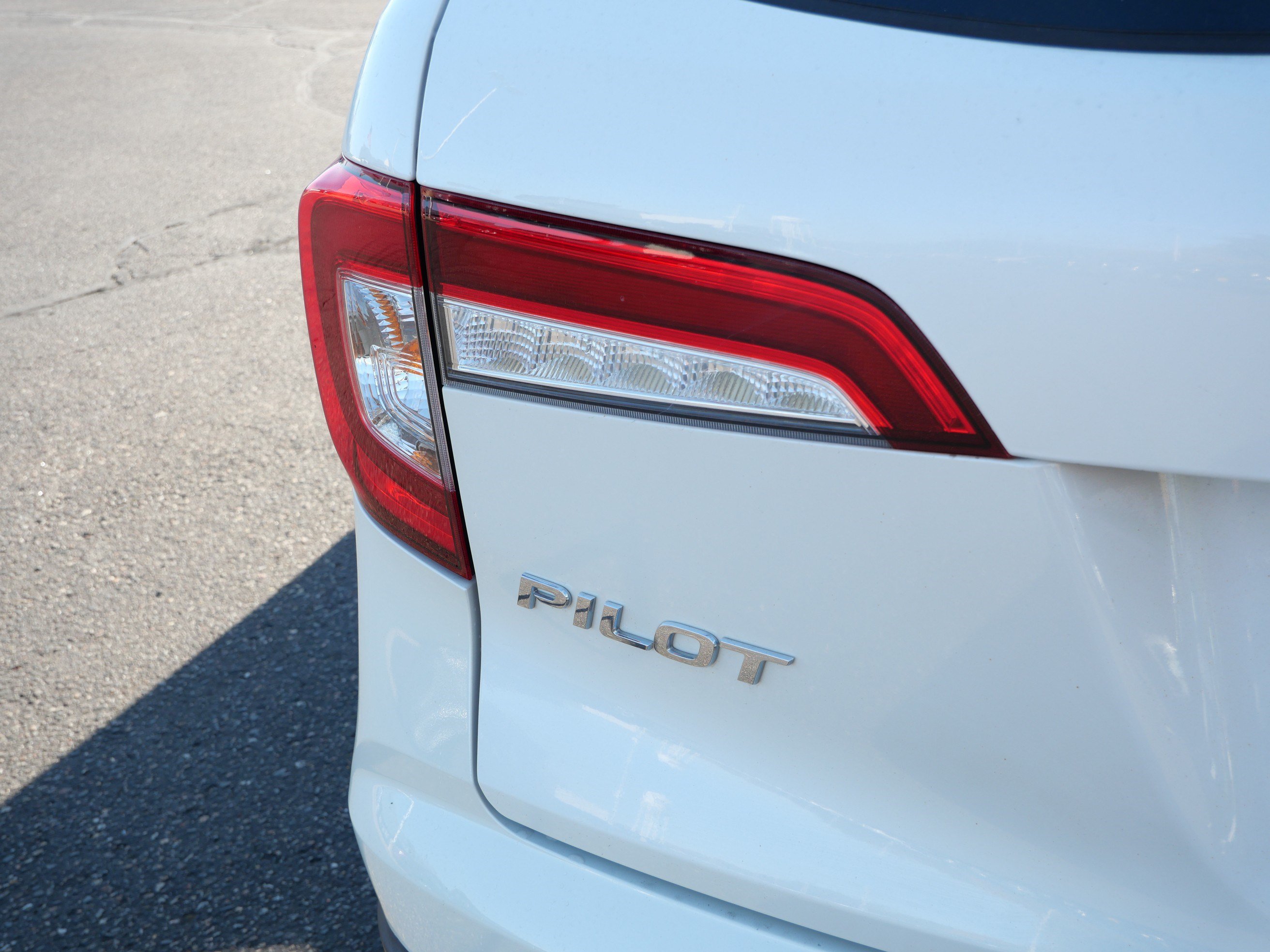 Used 2019 Honda Pilot Touring image 14