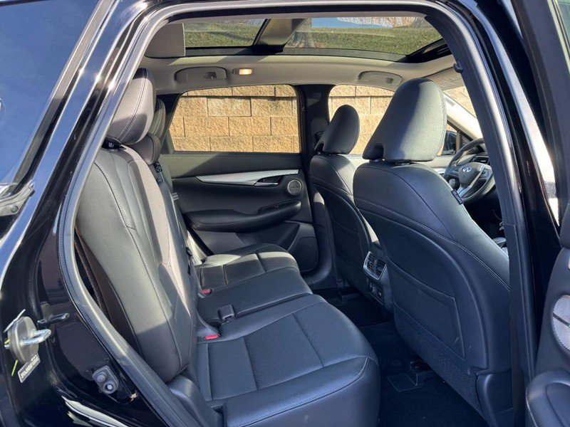 Used 2019 INFINITI QX50 Essential w/ Premium Heat Package image 10