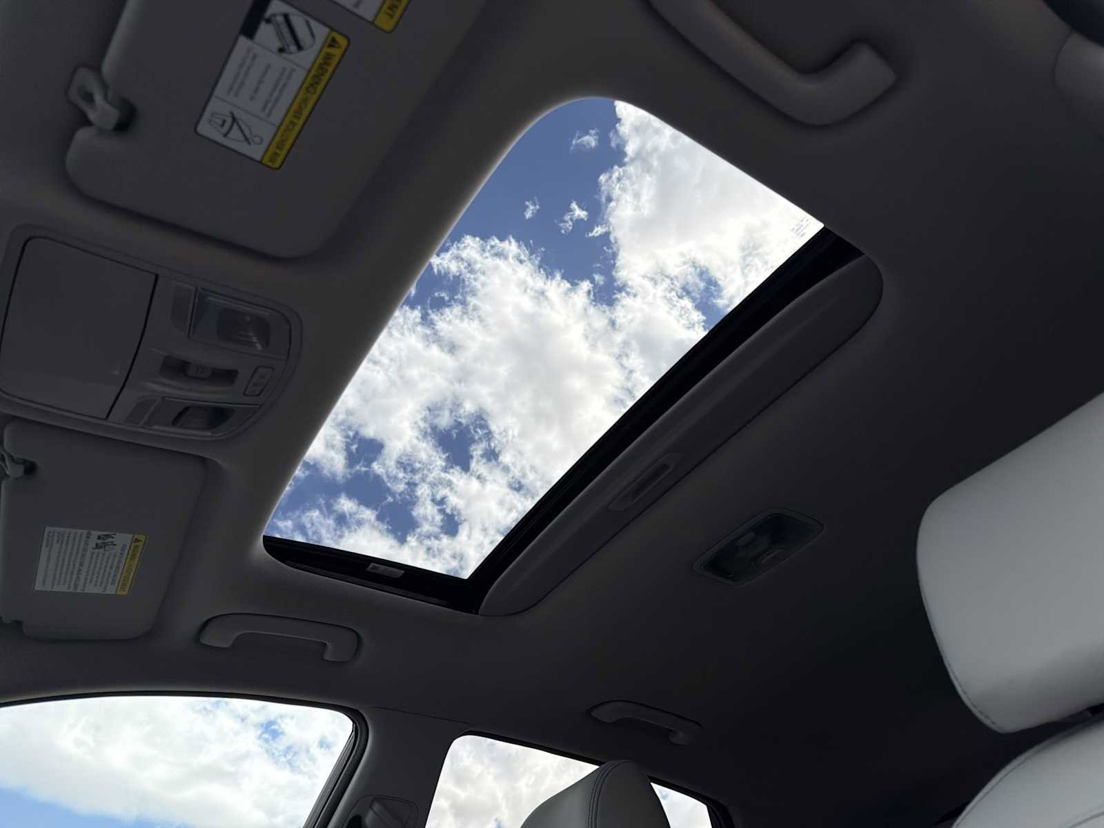 Certified 2023 Hyundai Kona Limited image 13