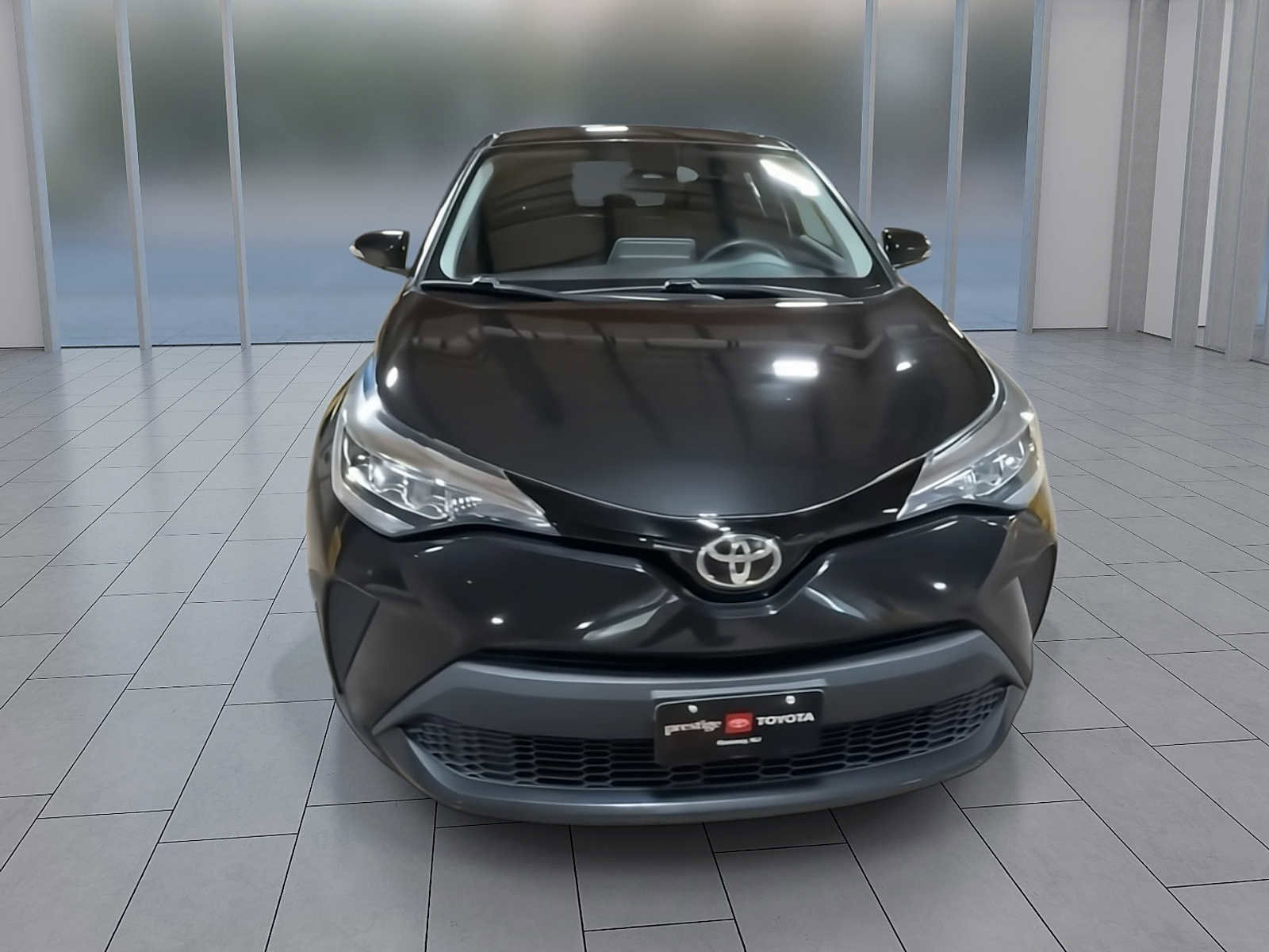 Used 2021 Toyota C-HR LE image 3
