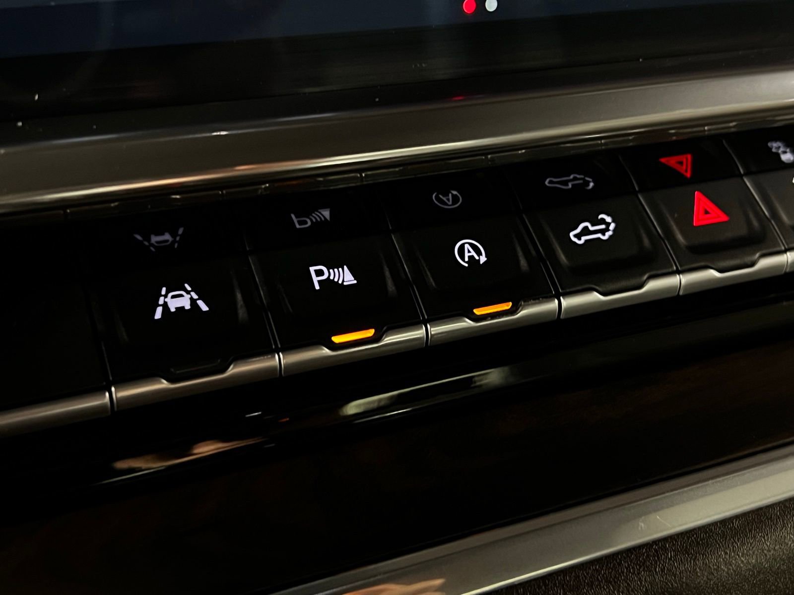 Used 2022 GMC Sierra 1500 SLT w/ SLT Premium Plus Package image 22