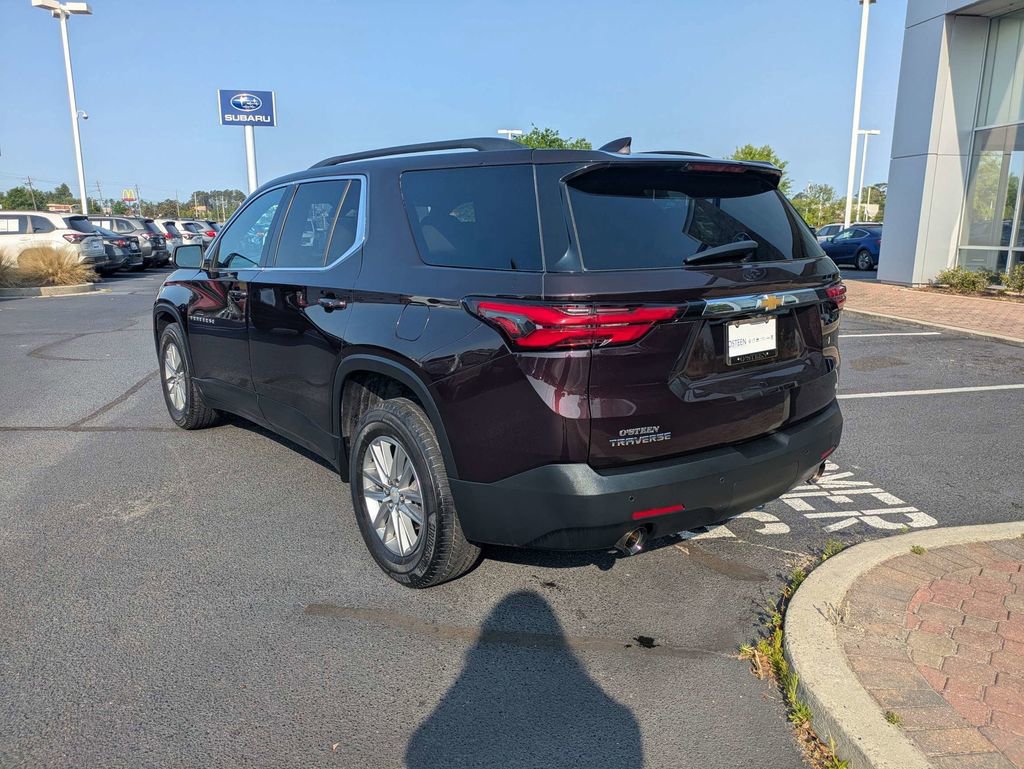 Used 2022 Chevrolet Traverse LT FWD image 7