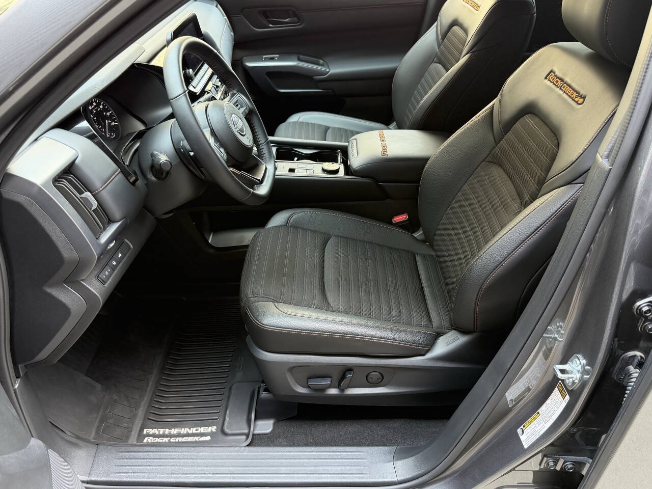 Used 2025 Nissan Pathfinder Rock Creek AWD/4WD image 15