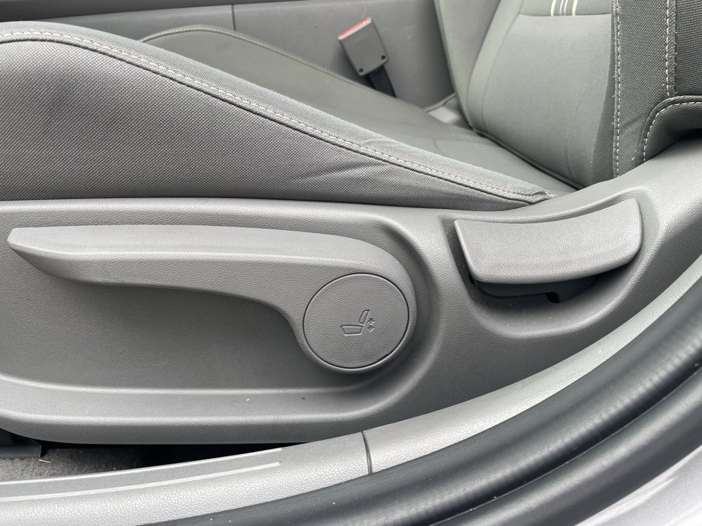 Used 2024 Hyundai Elantra SEL image 10