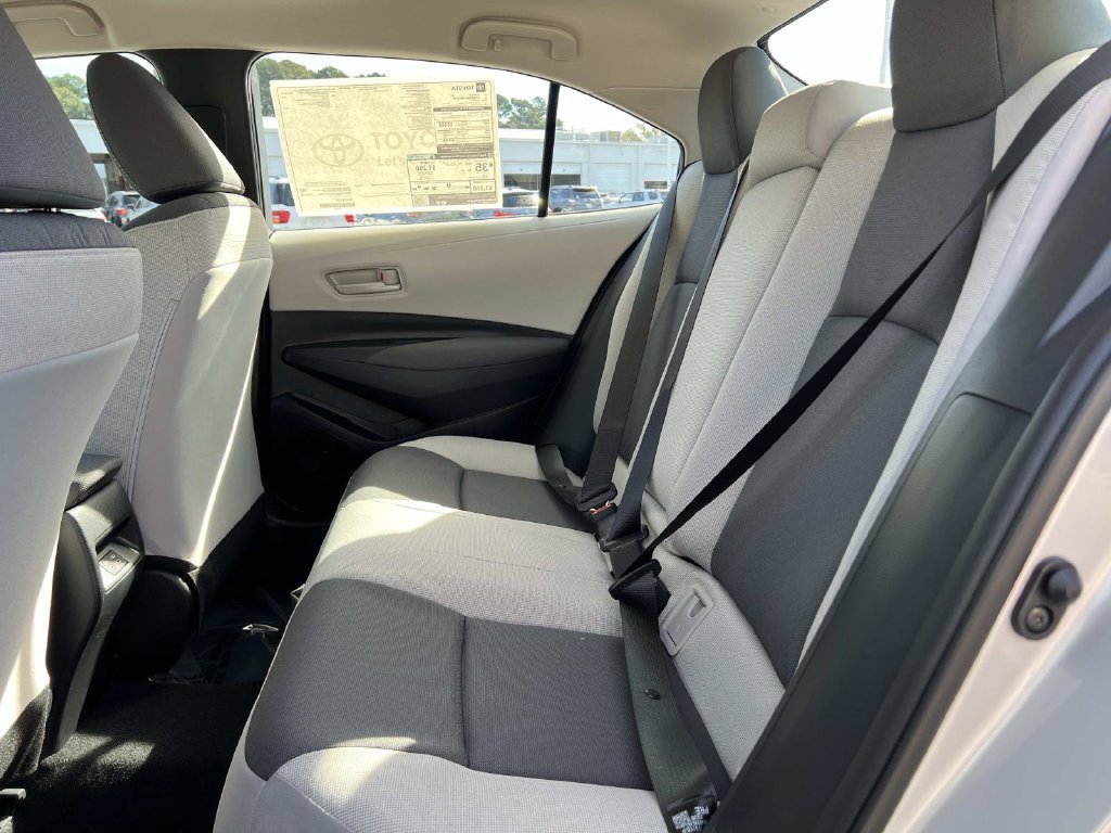 New 2027 Toyota Corolla LE FWD image 17