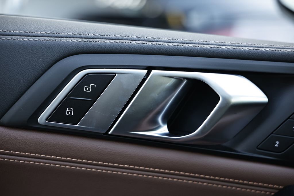New 2027 BMW X6 xDrive40i AWD/4WD image 14