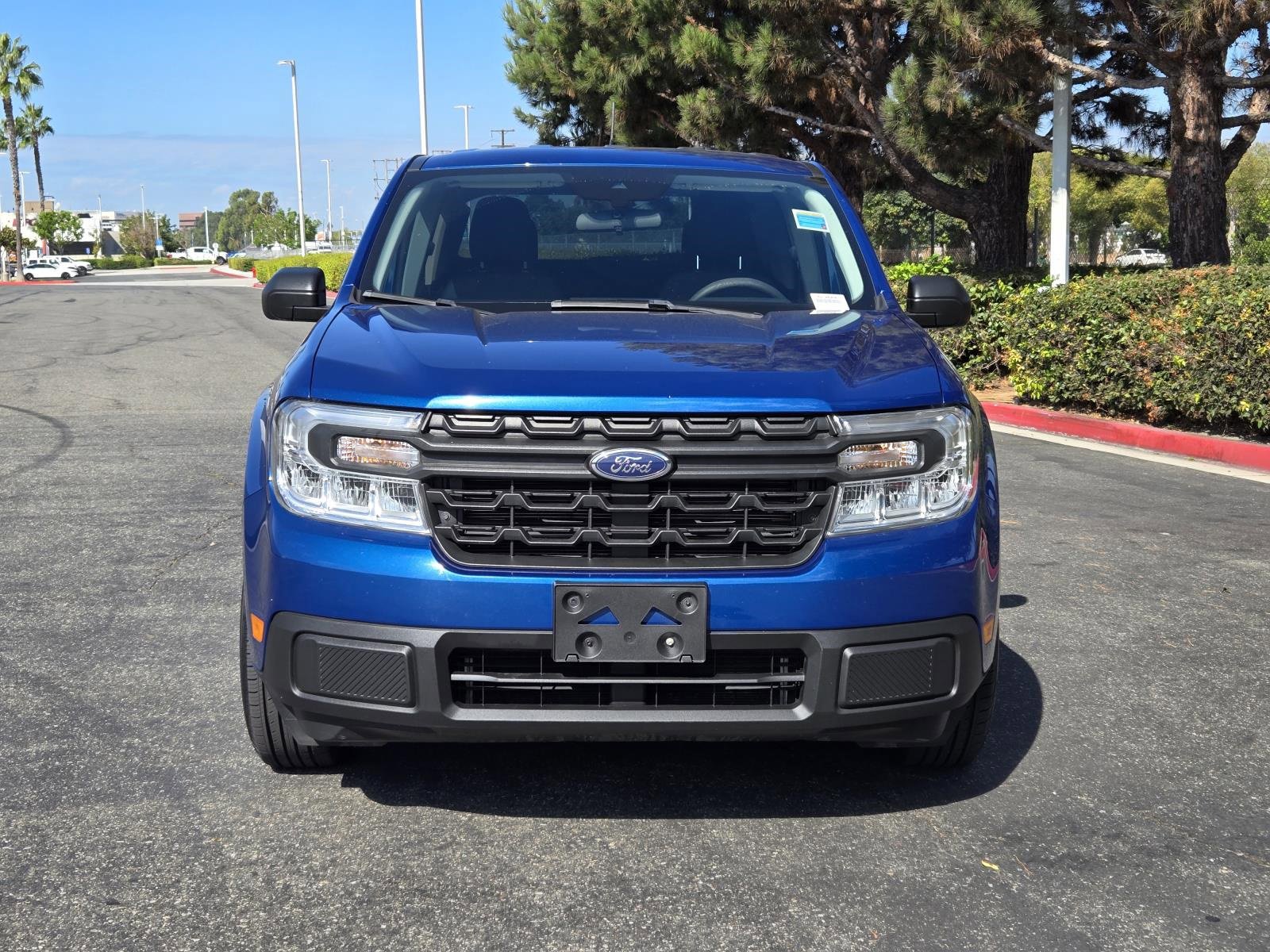 Used 2023 Ford Maverick XL image 3