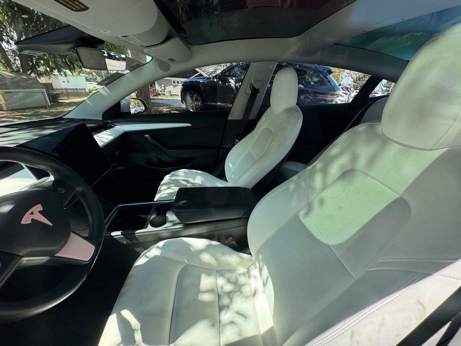 Used 2022 Tesla Model 3 Long Range AWD/4WD image 3