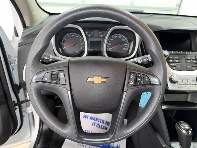 Used 2017 Chevrolet Equinox LS AWD/4WD image 14