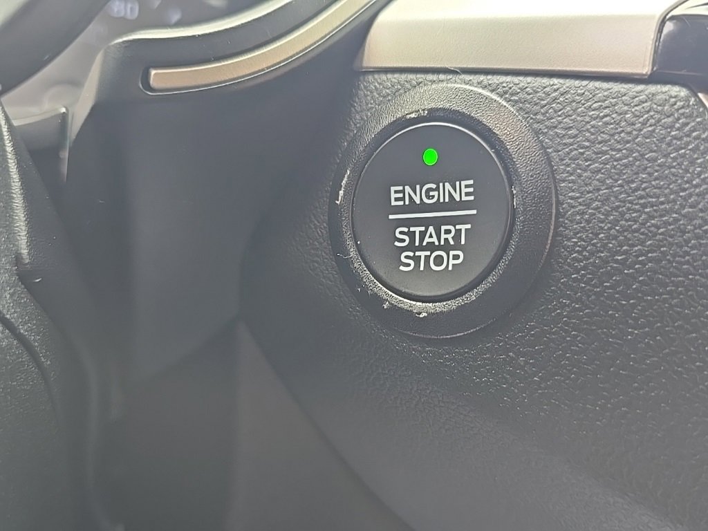 Used 2022 Ford Escape SEL image 25