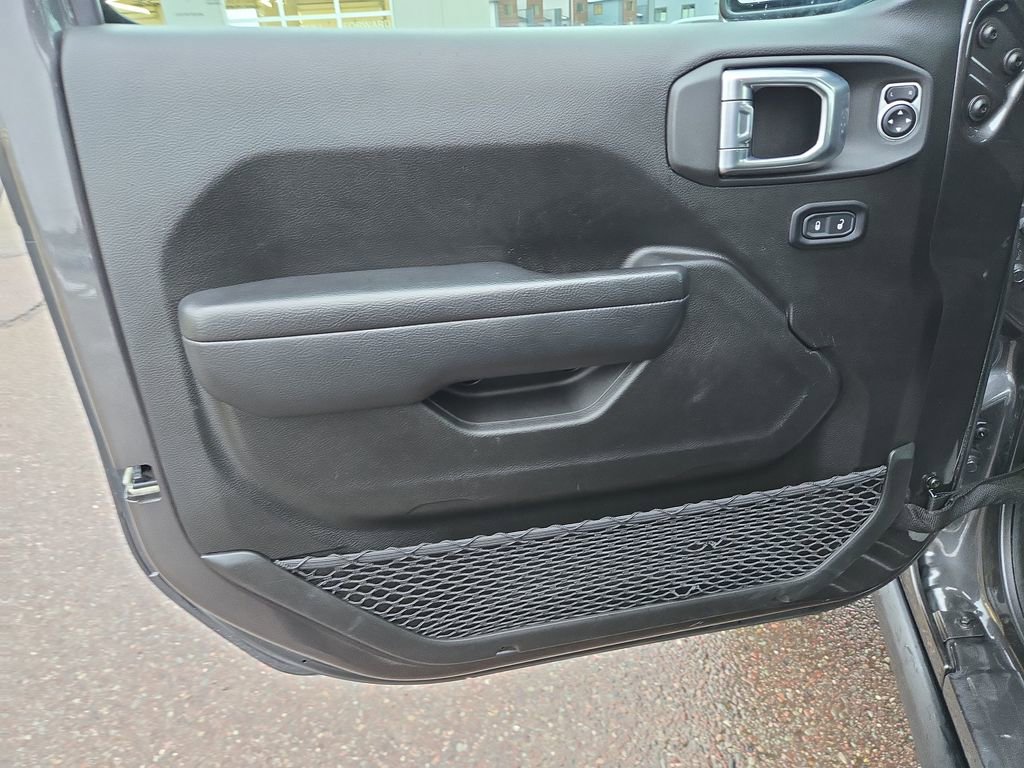 Used 2024 Jeep Gladiator Mojave w/ Convenience Group image 12