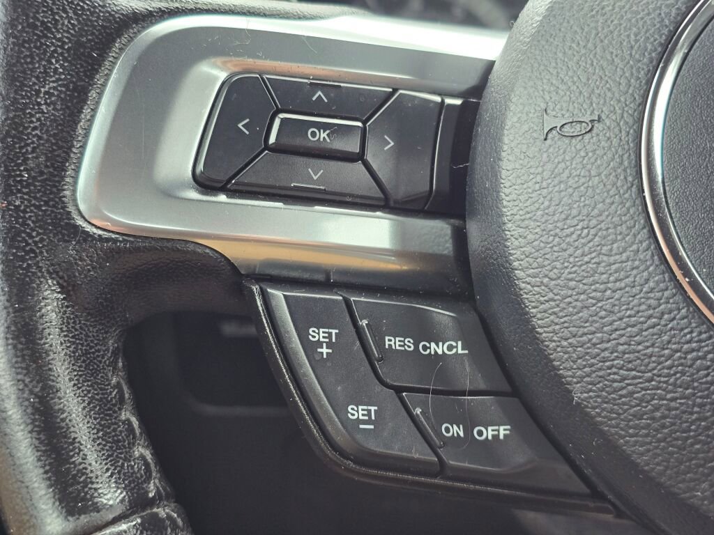 Used 2017 Ford Mustang EcoBoost image 33
