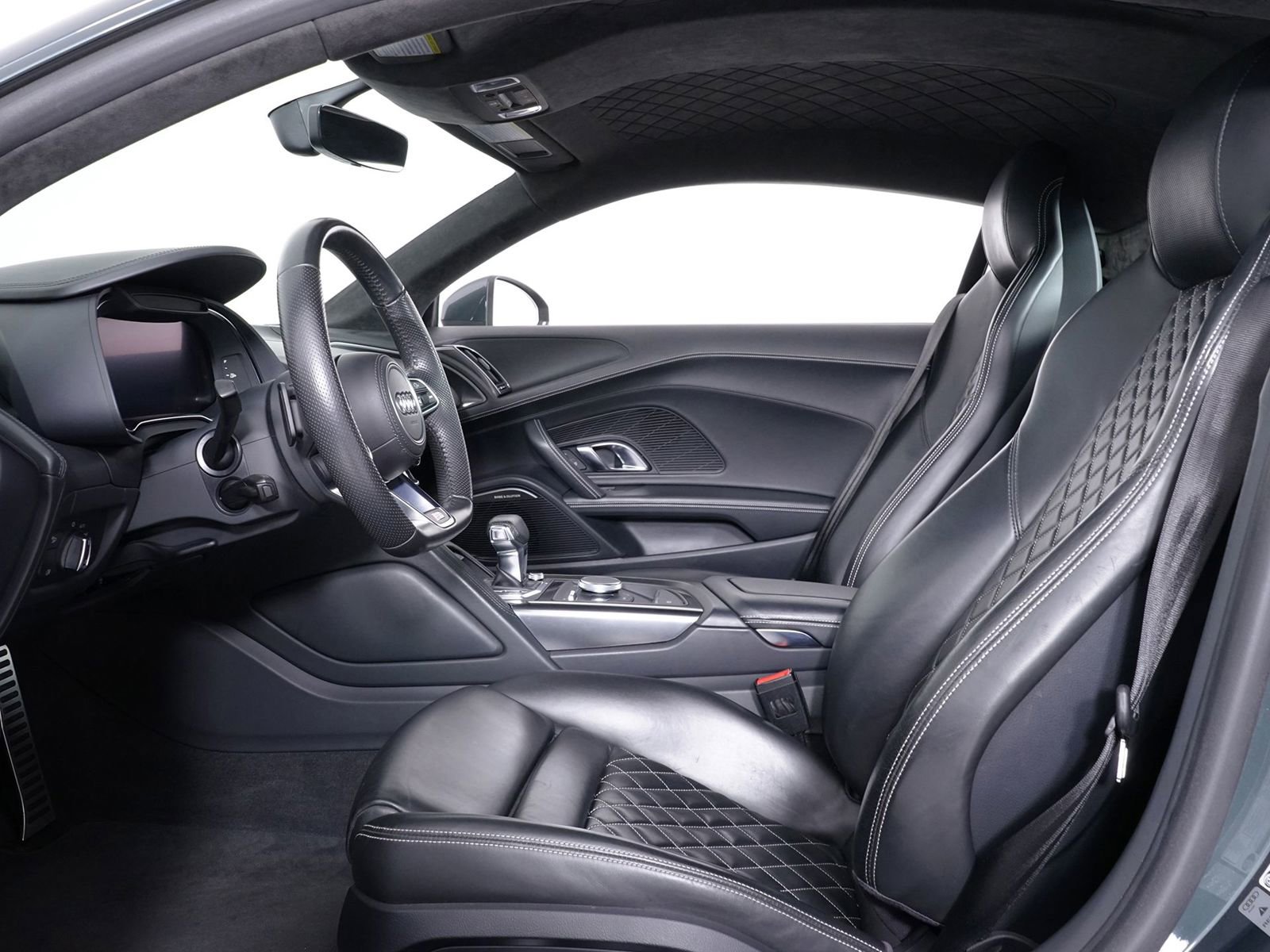 Used 2017 Audi R8 V10 image 4