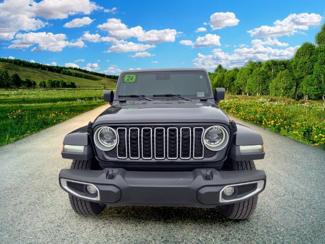 Used 2024 Jeep Wrangler Unlimited Sahara AWD/4WD image 8
