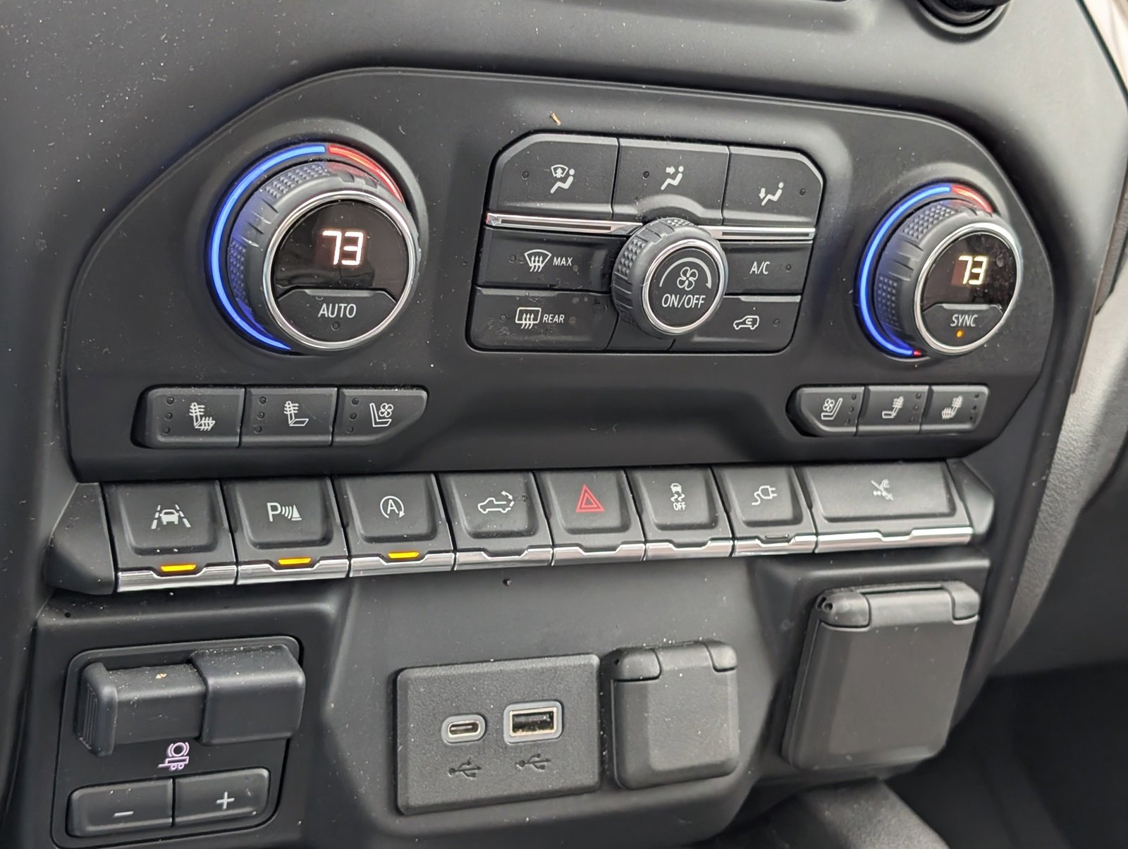 Used 2020 Chevrolet Silverado 1500 High Country w/ Technology Package image 14