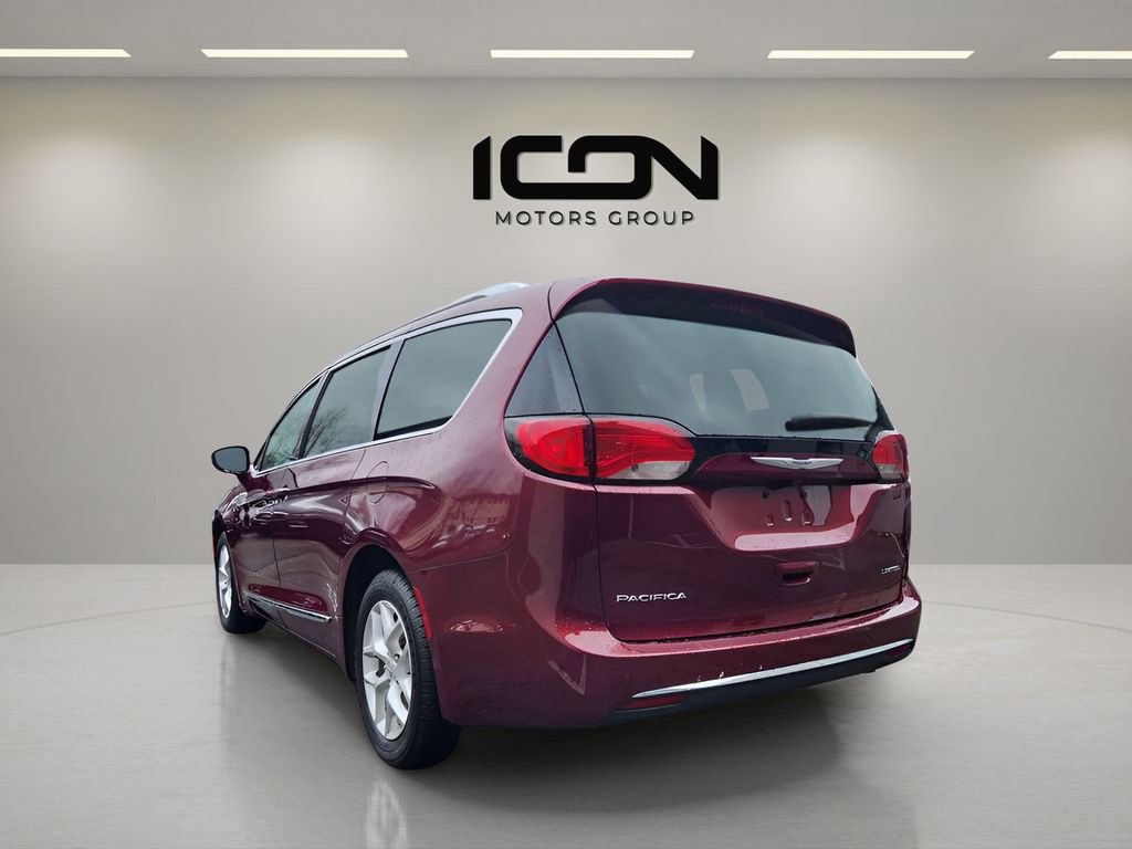 Used 2020 Chrysler Pacifica Limited FWD image 2