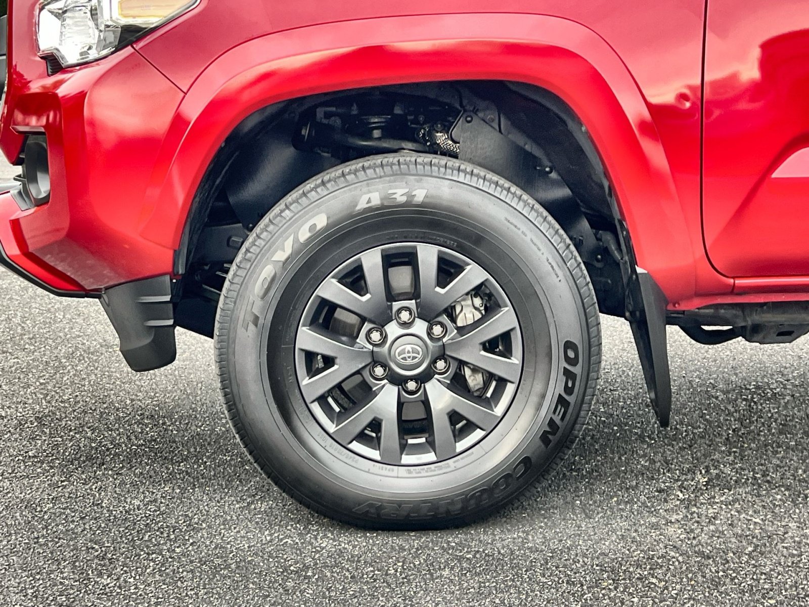 Used 2022 Toyota Tacoma SR5 AWD/4WD image 11