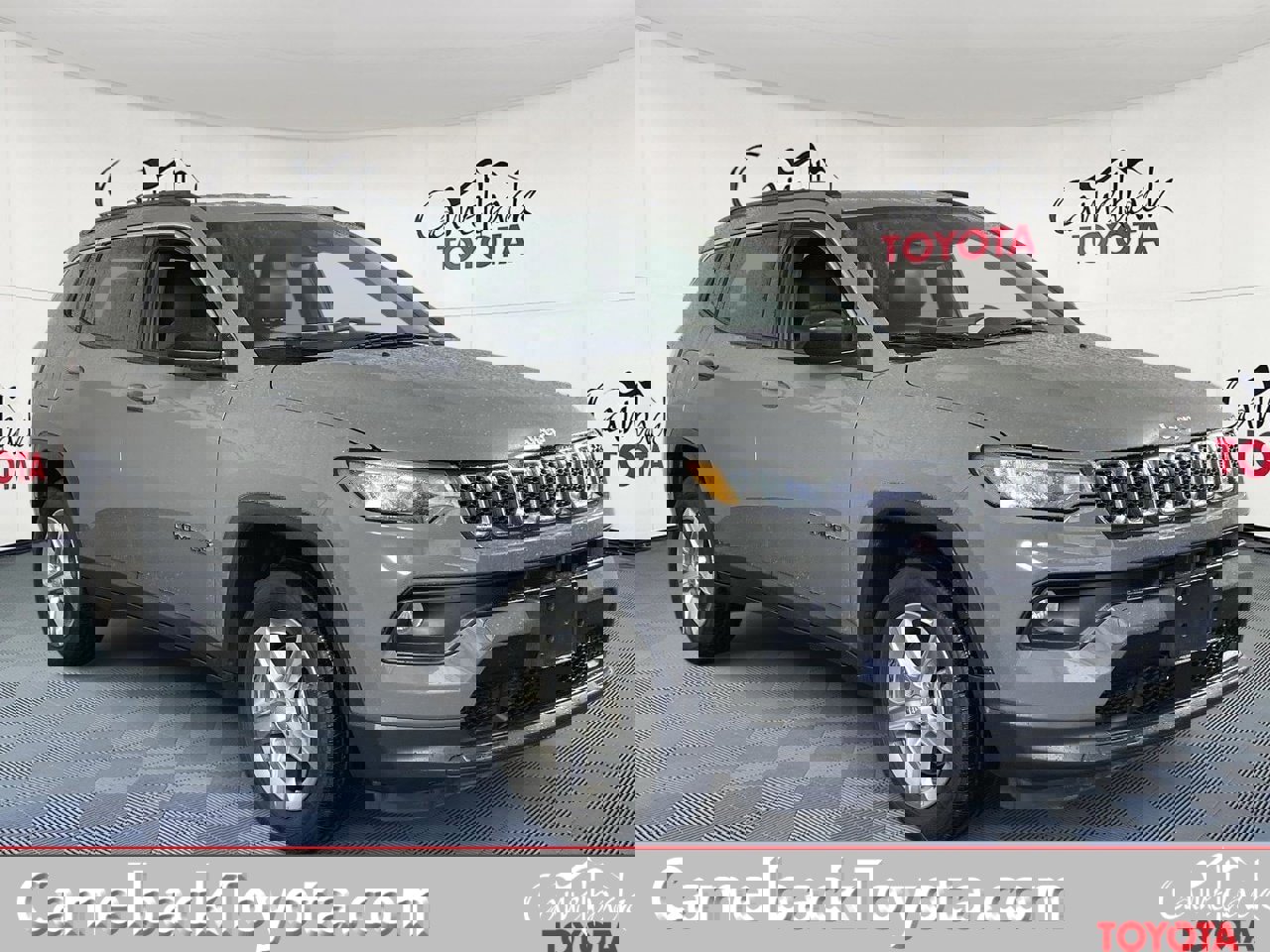 Used 2024 Jeep Compass Latitude image 1