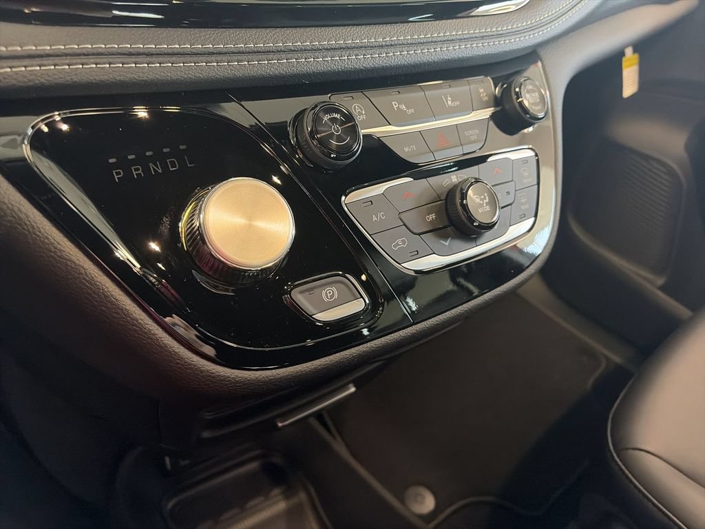 New 2026 Chrysler Pacifica Select FWD image 16