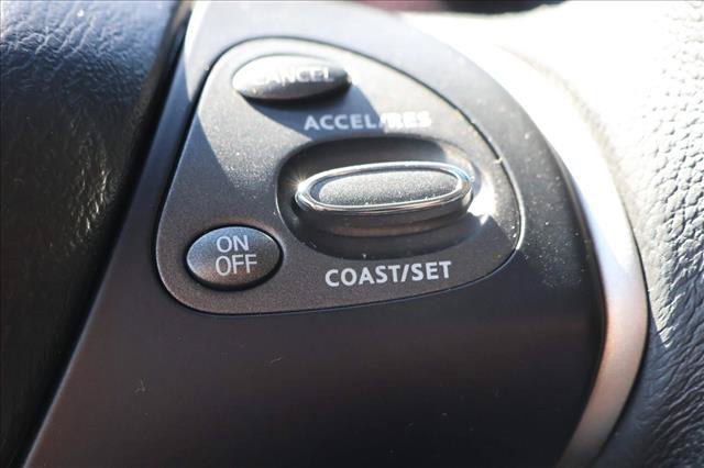 Used 2016 Nissan Pathfinder Platinum AWD/4WD image 16