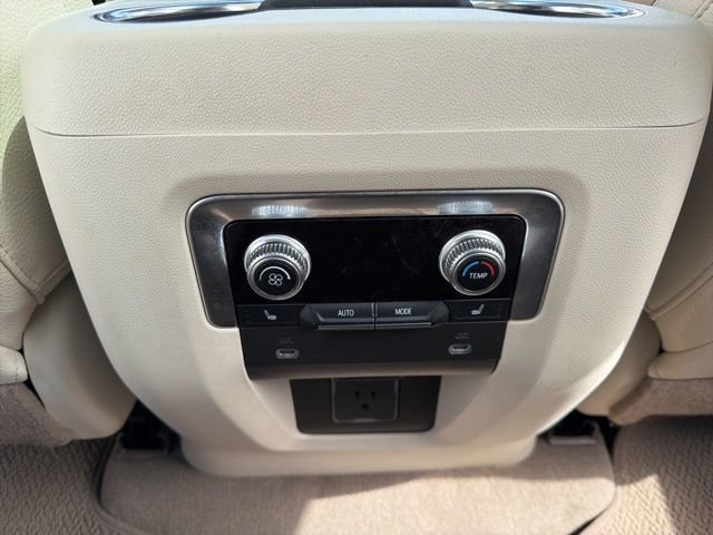 Used 2022 GMC Yukon XL Denali image 26