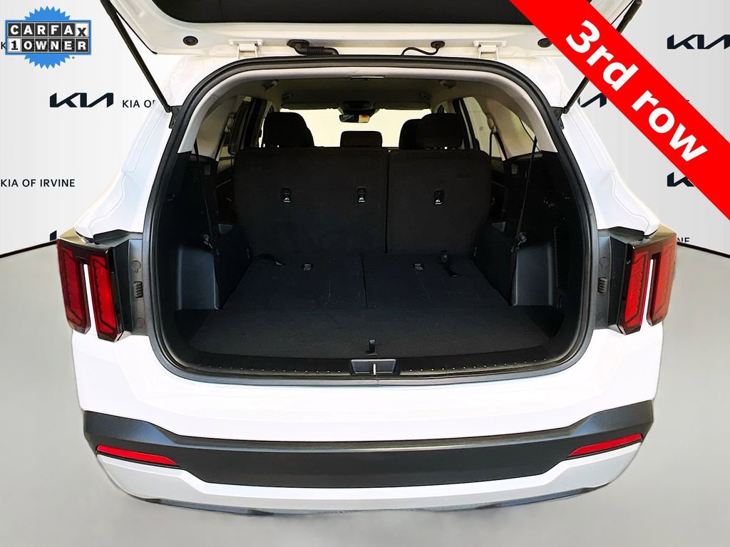 Certified 2025 Kia Sorento LX image 24
