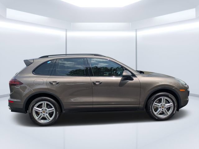 Used 2016 Porsche Cayenne image 2