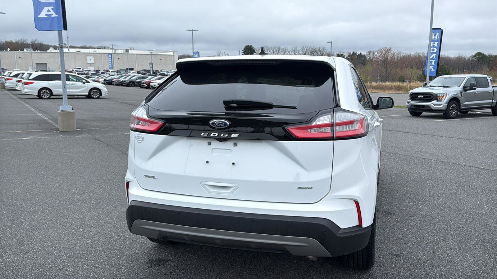 Used 2024 Ford Edge SEL AWD/4WD image 7