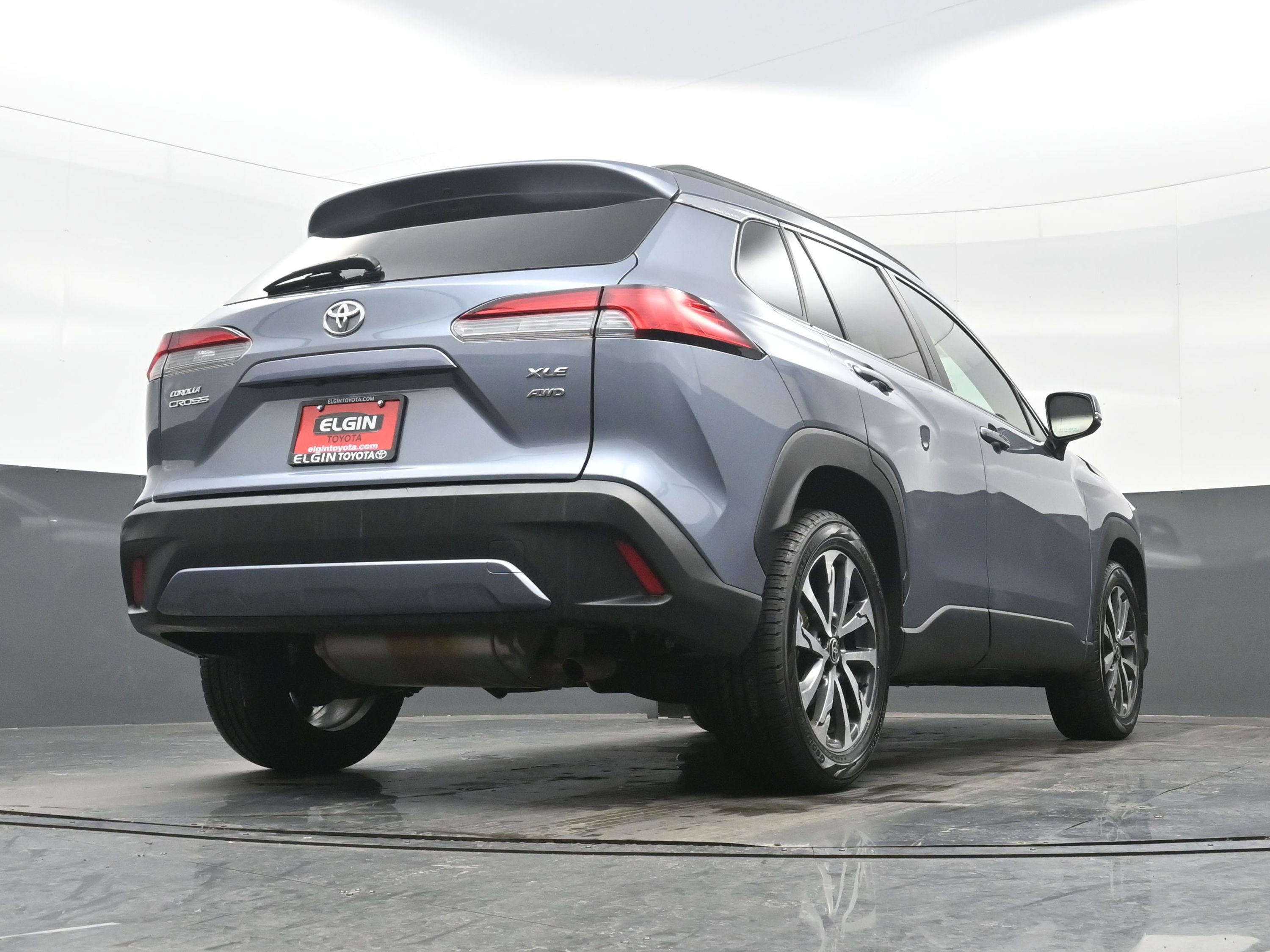 Used 2022 Toyota Corolla Cross XLE image 33