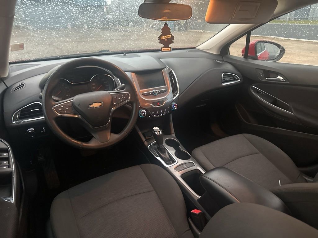 Used 2018 Chevrolet Cruze LT w/ LT Fleet Convenience Package image 11