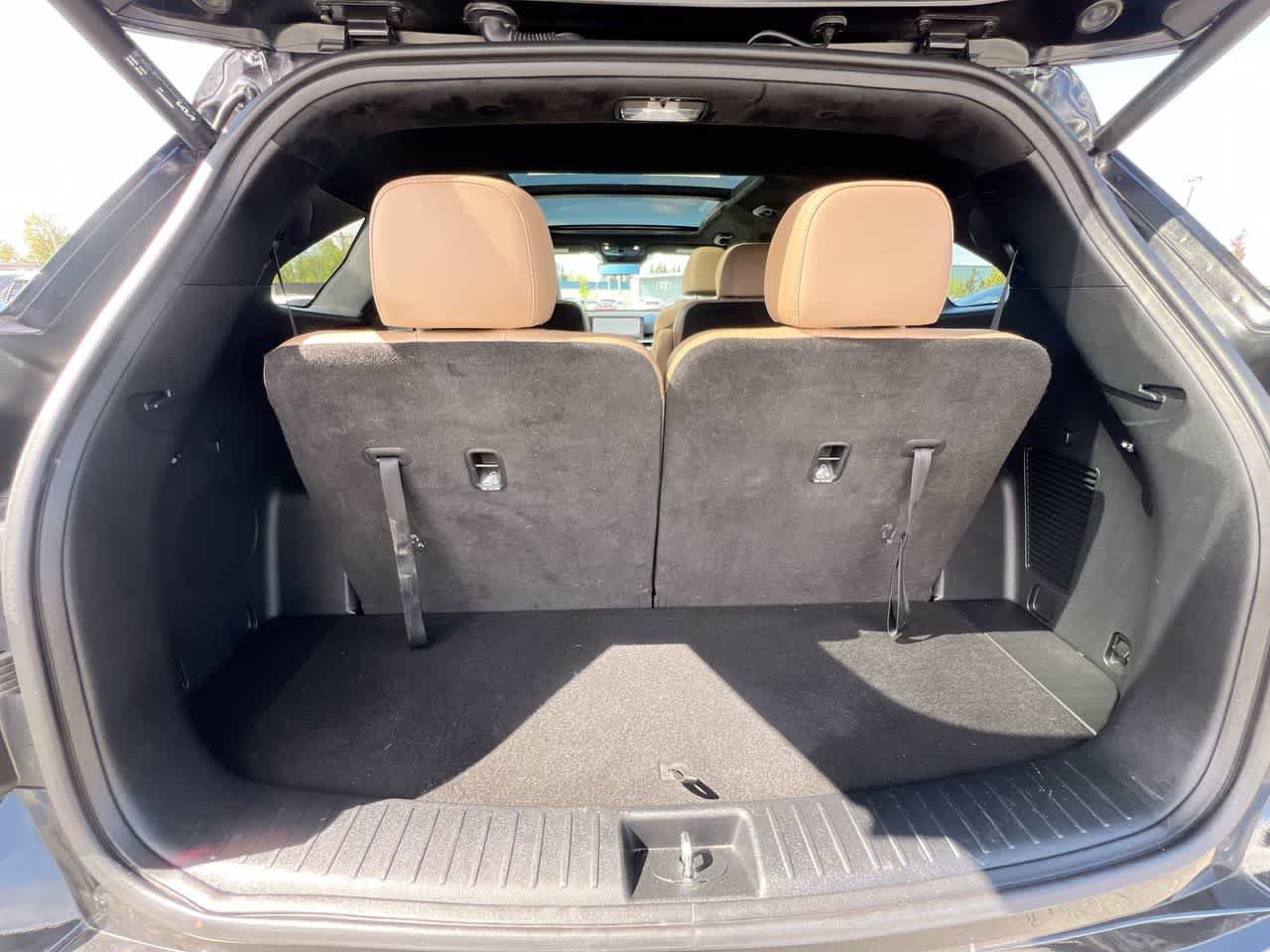 Certified 2024 Kia Sorento SX Prestige w/ Olive Brown Leather Package AWD/4WD image 25