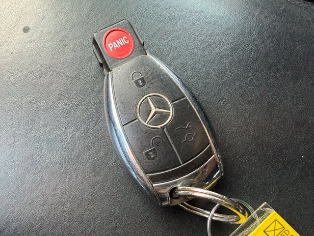 Used 2010 Mercedes-Benz ML 63 AMG 4MATIC image 16