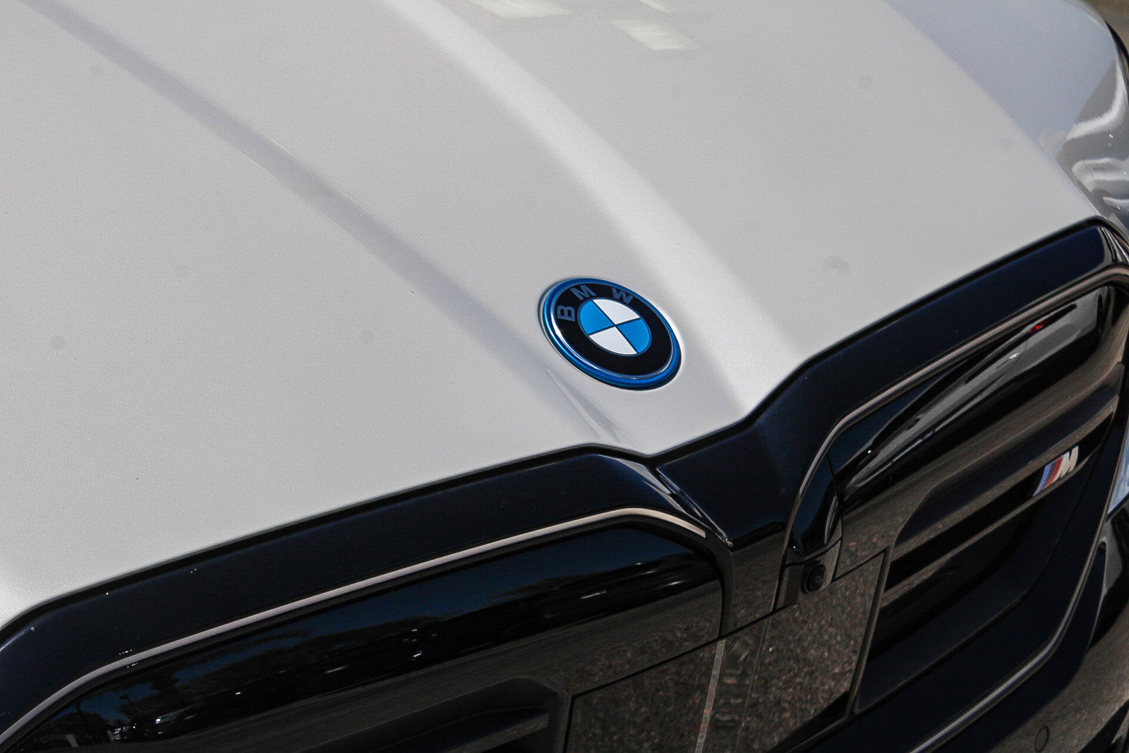 New 2025 BMW i5 M60 w/ Premium Package AWD/4WD image 9
