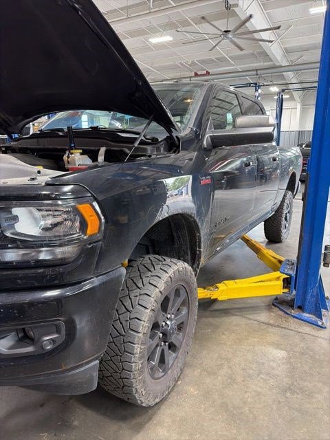 Used 2020 RAM 2500 Big Horn w/ Night Edition AWD/4WD image 9