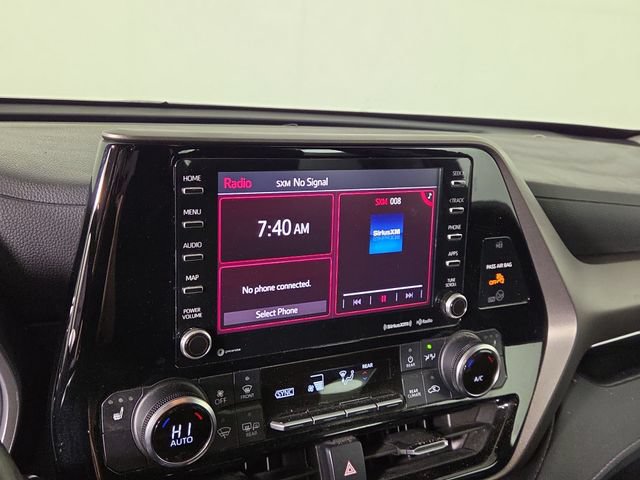 Used 2022 Toyota Highlander XLE FWD image 18