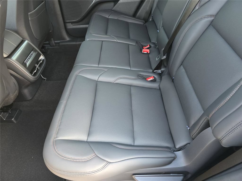 New 2026 Lincoln Nautilus Premier AWD/4WD image 12