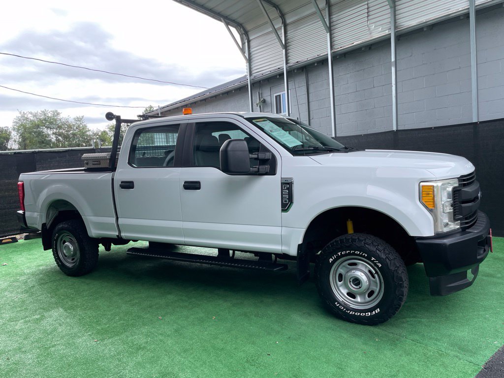 Used 2017 Ford F250 XL AWD/4WD image 2