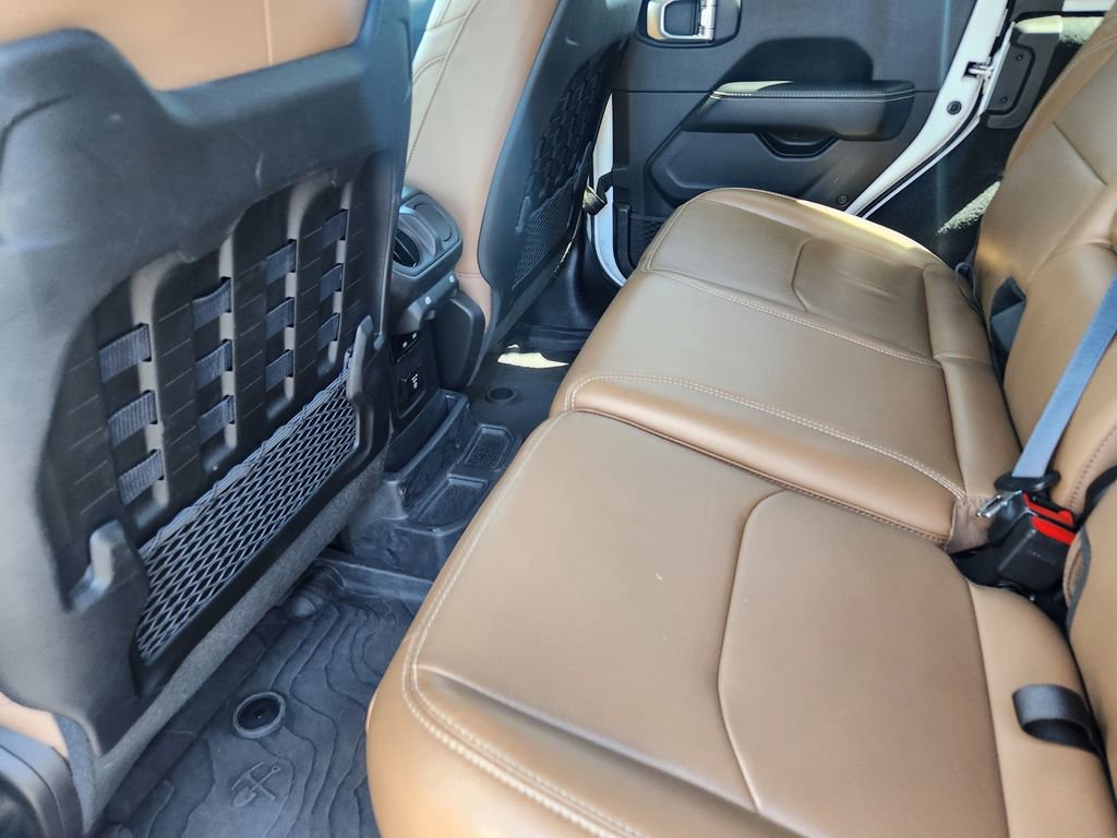 Used 2022 Jeep Wrangler Unlimited Rubicon 4xe w/ Cold Weather Group image 33