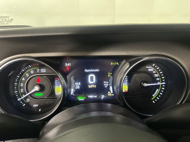 Used 2023 Jeep Wrangler Unlimited w/ Cold Weather Group image 17