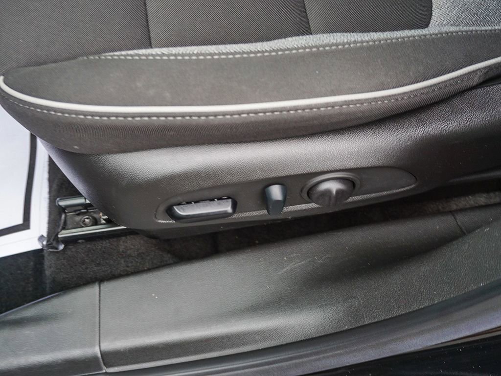 Used 2022 Chevrolet TrailBlazer LT w/ Convenience Package image 19