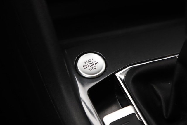 Used 2023 Volkswagen Tiguan SE image 21